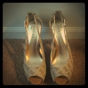 Preowned guess heels